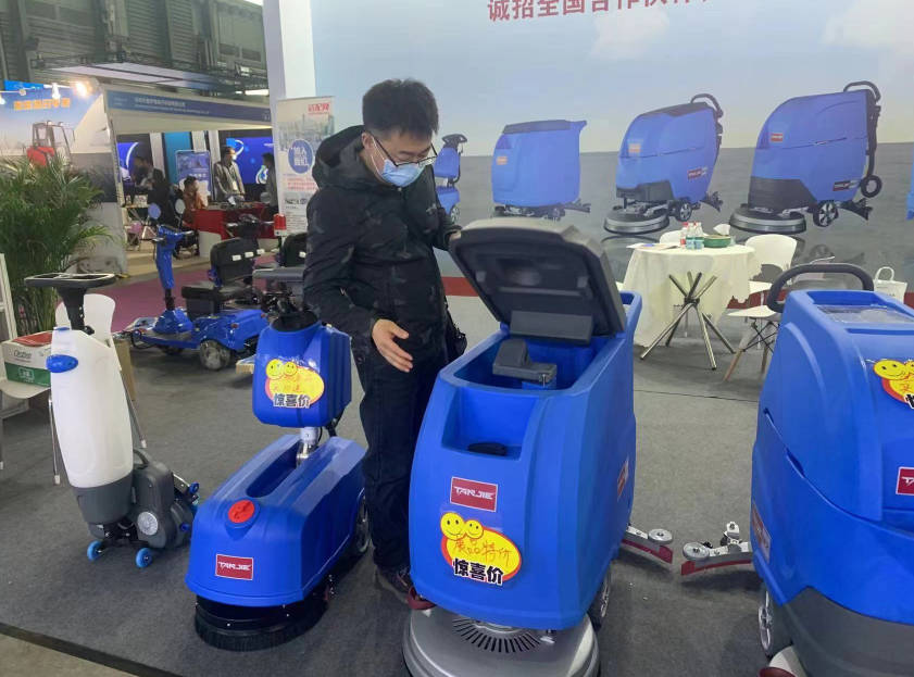 阜阳坦洁洗地机公司致力于电动洗地机的生产、销售和服务百家